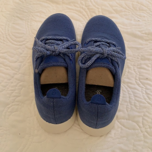 Allbirds Women’s Wool Runners Shoes - Picture 7 of 9
